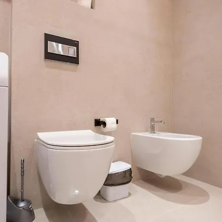 Apartment Modern City Center New Bazaar Tirana