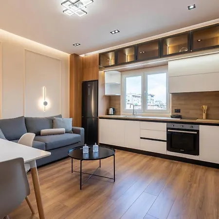 Modern City Center New Bazaar Apartment