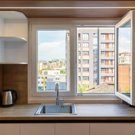 Modern City Center New Bazaar Apartment