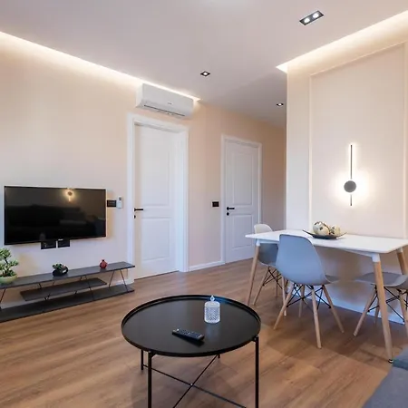Modern City Center New Bazaar Apartment Tirana